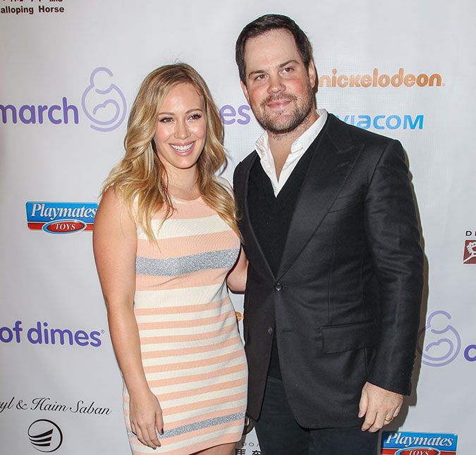 Dois anos após o fim de seu casamento, Hilary Duff está oficialmente divorciada