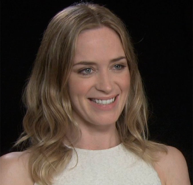 Depois de anunciar a gravidez, Emily Blunt não consegue esconder a felicidade!