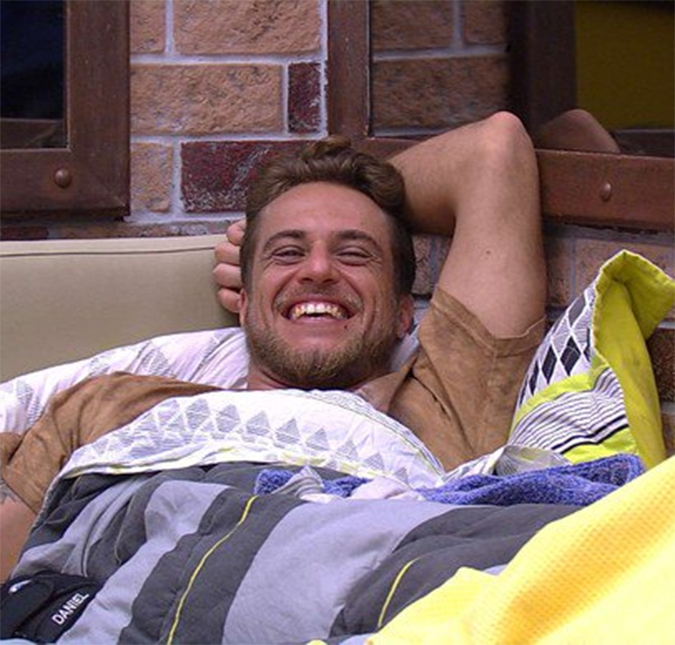 Daniel afirma que não ficaria com Ana Paula <i>nem se ela fosse linda de morrer</i>, saiba o que mais rolou na noite que antecede o paredão no <I>BBB 16</i>