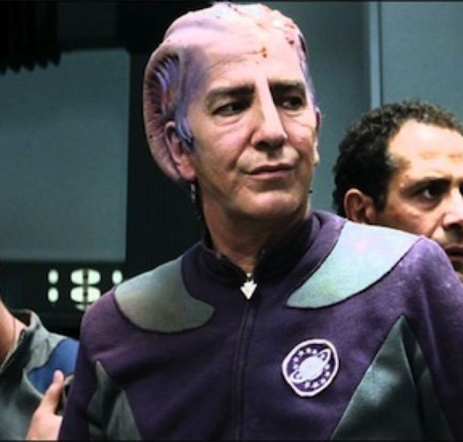 Na comédia Heróis Fora de Órbita, o ator viveu Alexander Dane, que era, digamos, um pouquinho diferente, fisicamente falando! Na comédia Heróis Fora de Órbita, o ator viveu Alexander Dane, que era, digamos, um pouquinho diferente, fisicamente falando!