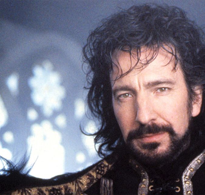 Outro papel bem conhecido de Alan é em Robin Hood: O Príncipe dos Ladrões. No filme, ele vive o xerife George of Nottingham. Outro papel bem conhecido de Alan é em Robin Hood: O Príncipe dos Ladrões. No filme, ele vive o xerife George of Nottingham.