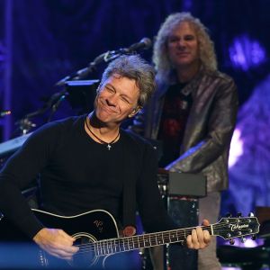 14 fotos que provam que Jon Bon Jovi foi o roqueiro mais estiloso