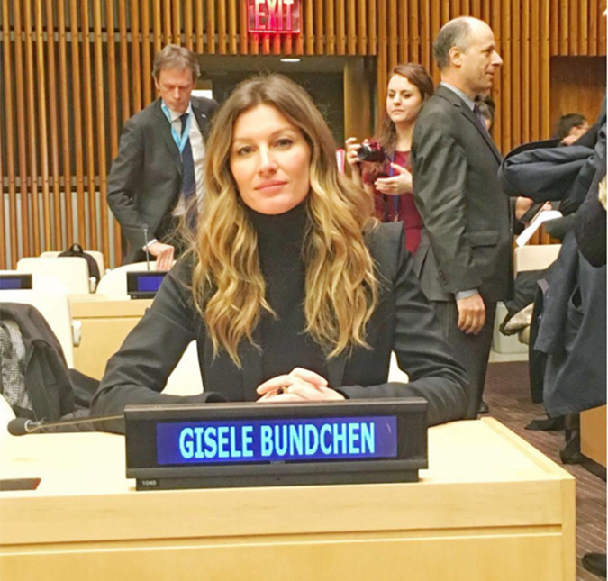 Foto de Gisele Bündchen durante reunião do <i>Dia Mundial para a Natureza</i> levanta suspeita de nova gravidez, entenda!