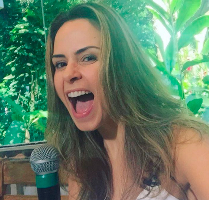 <i>Ex-BBB</i> Ana Paula estreia com tudo no <i>Vídeo Show</i> e dispara: - <i>A pior parte da minha vida foi ser expulsa de um programa</i>