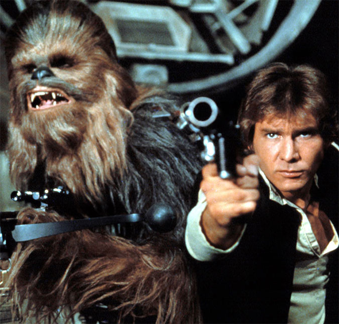Notícia boa para os fãs de <i>Star Wars</i>: filme que contará história de Han Solo terá Chewbacca!