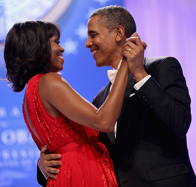 Barack Obama elogia publicamente o corpo de sua mulher, Michelle Obama