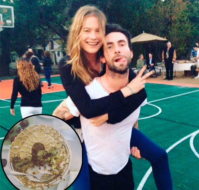 Grávida, Behati Prinsloo homenageia Adam Levine em seu aniversário, comemorado no Brasil, veja!