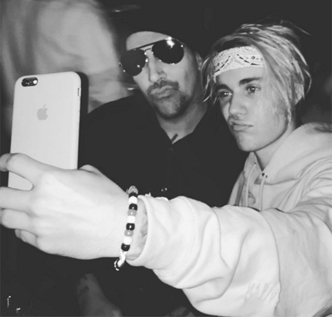 Nada de rivalidade! Justin Bieber e Marilyn Manson aparecem juntos em <I>selfie</i>