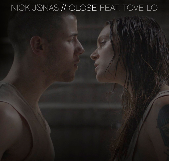 Nick jonas aparece <i>sexy</i> no clipe de <i>Close</i>. Assista aqui!