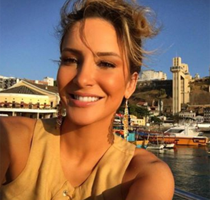 Claudia Leitte se envolve em mais uma polêmica na <i>web</i>, vem ver!