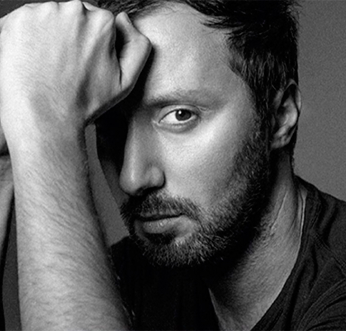 Anthony Vaccarello é o novo diretor criativo da marca <i>Saint Laurent</i>