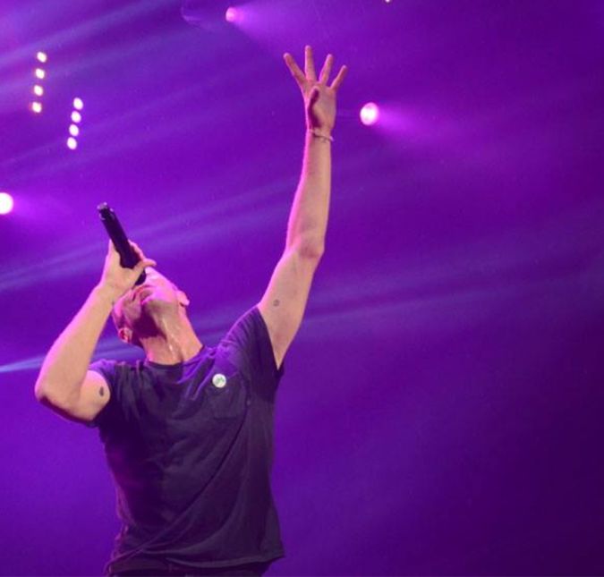 E sabe quem é fã de Coldplay? Barack Obama! Quando Chris o conheceu em um evento, o presidente dos Estados Unidos afirmou: - Oh, eu tenho as suas músicas no meu iPod.