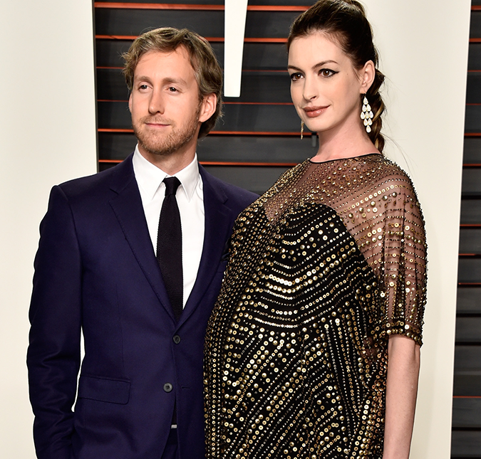 Anne Hathaway deu à luz seu primeiro filho... há duas semanas!