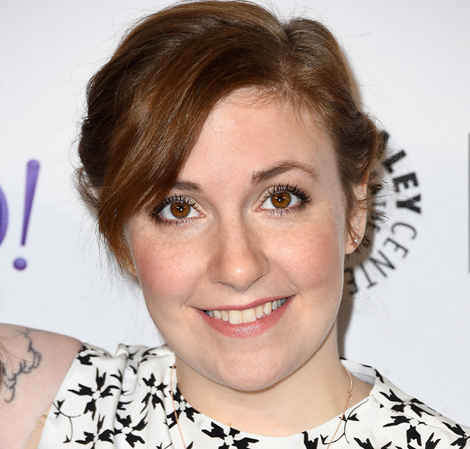 Lena Dunham fala sobre ser rotulada como <i>Plus-Size</i>