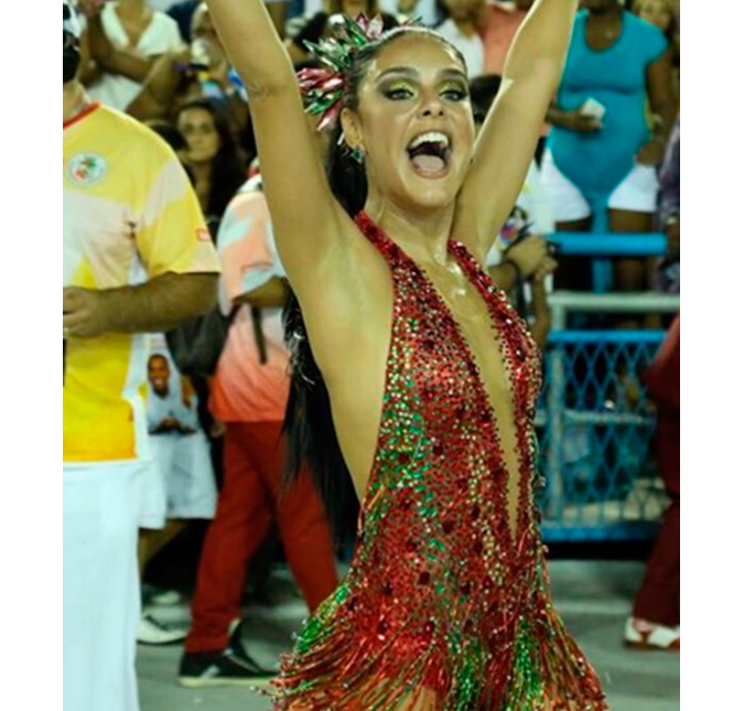 Após Ivete Sangalo se tornar enredo de escola de samba, Paloma Bernardi mantém cargo de rainha de bateria da <i>Grande Rio</i> em 2017