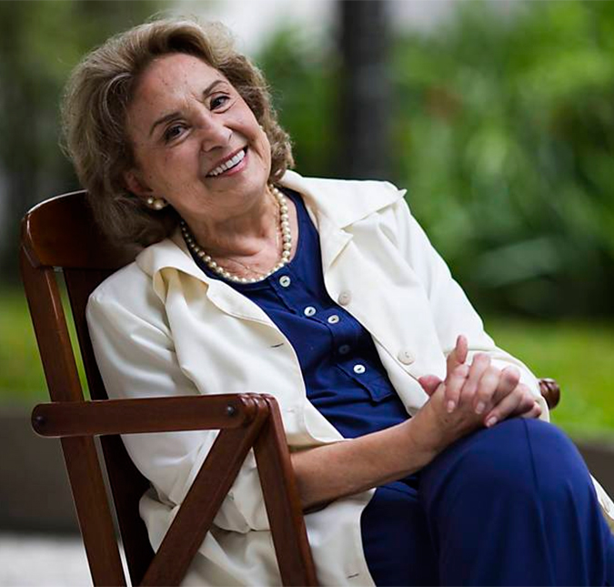 Filho de Eva Wilma revela que a atriz está com líquido no pulmão
