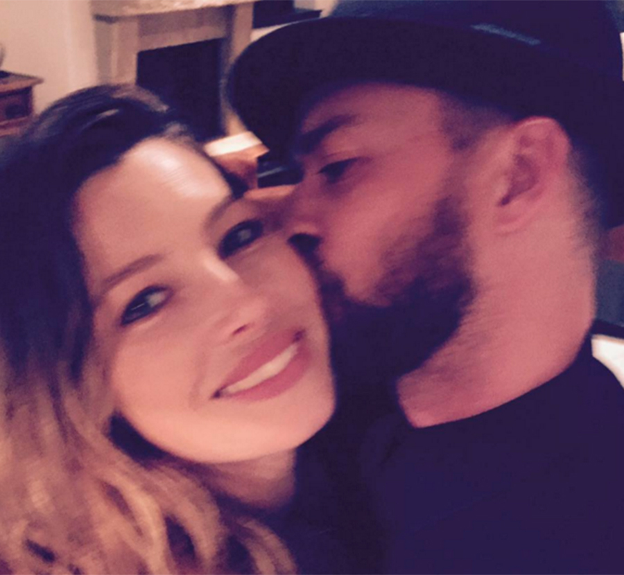 Jessica Biel fala sobre ter trabalhado com Justin Timberlake e revela: -<I> Eu gosto de dizer que fui a chefe dele</i>