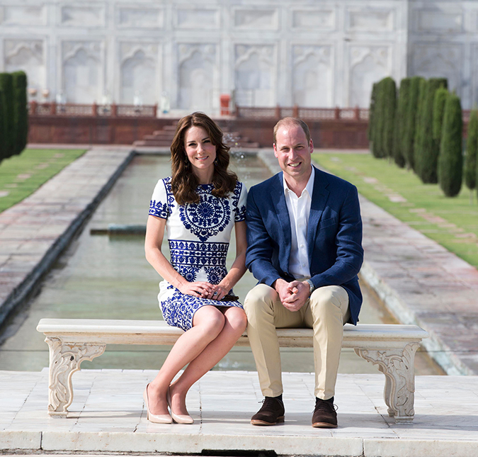 Príncipe William e Kate Middleton visitam Taj Mahal e fazem clique idêntico a foto icônica de princesa Diana
