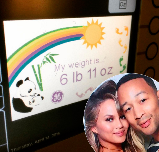 John Legend e Chrissy Teigen falam sobre primeiros momentos como papais!