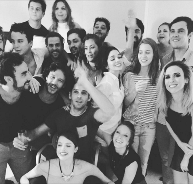Klebber Toledo e Monica Iozzi curtem juntinhos aniversário de amiga, veja foto!