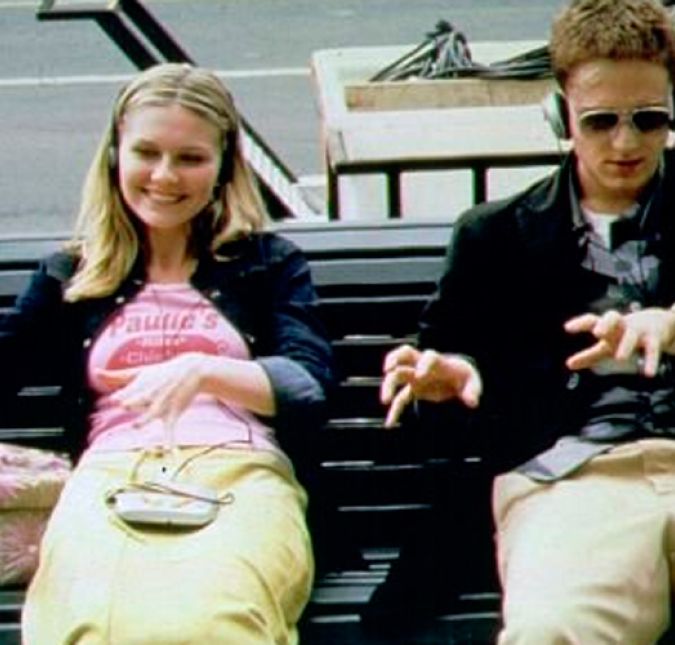 Já no filme Volta Por Cima, as tramas de assassinato desaparecem e dão lugar para o destino de dois casais apaixonados. O filme é baseado na peça Sonhos de uma Noite de Verão, na qual as fadas armam uma confusão que deixa os quatro apaixonados ainda mais confusos sobre os seus sentimentos. O filme é estrelado por Kirsten Dunst, Ben Foster e uma novinha Mila Kunis. Já no filme Volta Por Cima, as tramas de assassinato desaparecem e dão lugar para o destino de dois casais apaixonados. O filme é baseado na peça Sonhos de uma Noite de Verão, na qual as fadas armam uma confusão que deixa os quatro apaixonados ainda mais confusos sobre os seus sentimentos. O filme é estrelado por Kirsten Dunst, Ben Foster e uma novinha Mila Kunis.