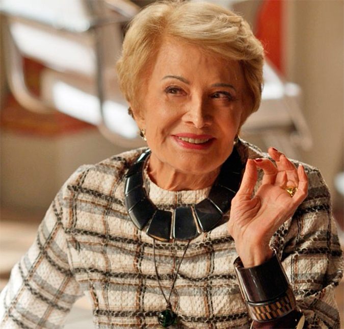 Aos 81 anos, Glória Menezes afirma: -<I> Na verdade, eu sou jovem</I>