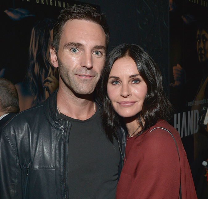 Após retomarem noivado, Courteney Cox e Johnny McDaid aceleram os planos para o casamento. Saiba detalhes da cerimônia!