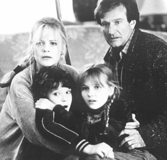 Já com treze anos de idade ela encarou a dura missão de interpretar Judy Shepherd no filme Jumanji, que se tornou um clássico infantil por seu enredo imaginativo e, claro, pela incrível presença de Robin Williams. Já com treze anos de idade ela encarou a dura missão de interpretar Judy Shepherd no filme Jumanji, que se tornou um clássico infantil por seu enredo imaginativo e, claro, pela incrível presença de Robin Williams.