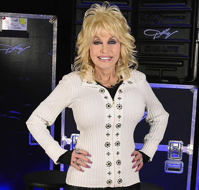 Dolly Parton vai se casar novamente aos 70 anos de idade, entenda!