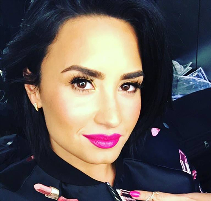 Demi Lovato desabafa no <i>Twitter</i> após suposta rixa com Nicki Minaj