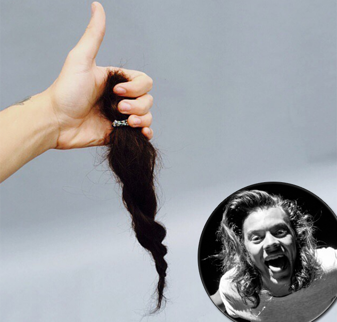 Harry Styles corta o cabelo e vai doá-lo!