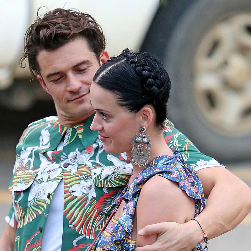 Enquanto romance de Katy Perry e Orlando Bloom parece estar cada vez mais sério, John Mayer ainda espera pela cantora