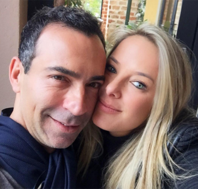 Ticiane Pinheiro revela que ainda não pensa em se casar com César Tralli: <i>- Tenho um namoro gostoso e não faço planos</i>