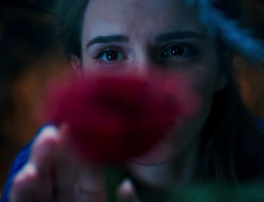 Emma Watson aparece no primeiro <i>trailer</i> oficial de <i>A Bela e a Fera</i>, vem ver!