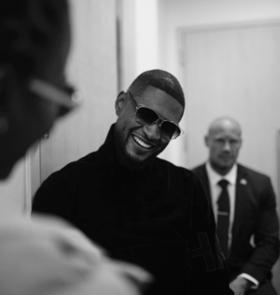 Usher está sendo perseguido por uma fã, de novo!