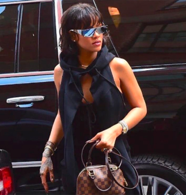 Rihanna lança linha de óculos em parceria com a <I>Dior</I>, confira!