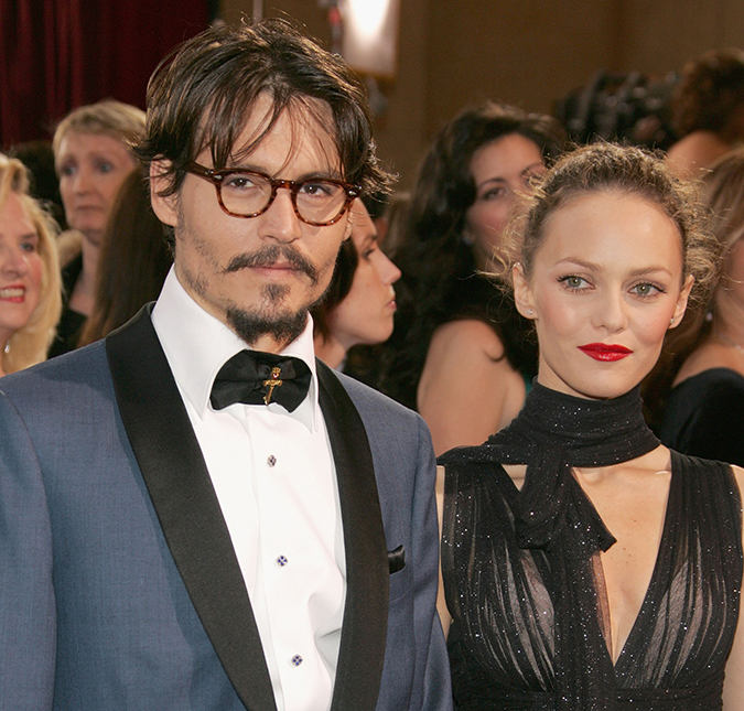 Ex-esposas de Johnny Depp, Vanessa Paradis e Lori Anne Allison falam em defesa do ator!