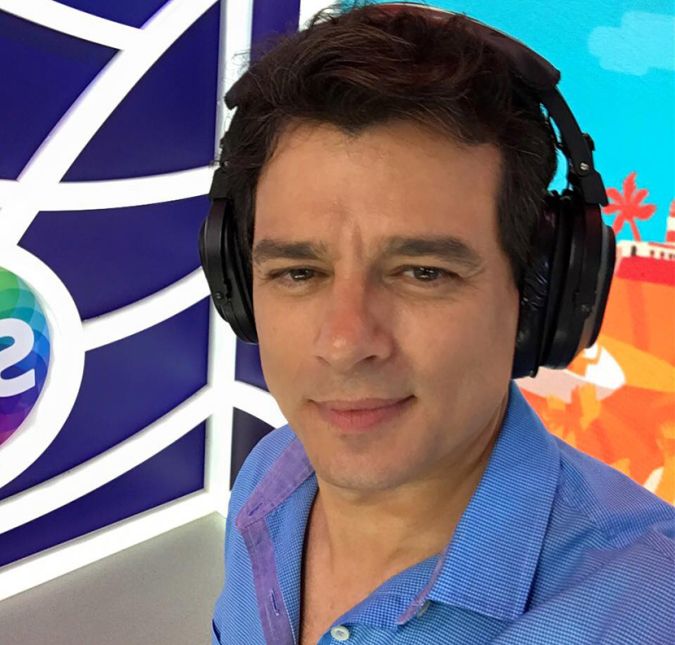 Celso Portiolli tem muito mais cultura do que você imagina, principalmente neste nosso país! Ele já morou em seis cidades: Maringá e Curitiba (Paraná), Ponta Porã (Mato Grosso do Sul), Uberaba (Minas Gerais), Ribeirão Preto (interior de São Paulo) e São Paulo. Celso Portiolli tem muito mais cultura do que você imagina, principalmente neste nosso país! Ele já morou em seis cidades: Maringá e Curitiba (Paraná), Ponta Porã (Mato Grosso do Sul), Uberaba (Minas Gerais), Ribeirão Preto (interior de São Paulo) e São Paulo.