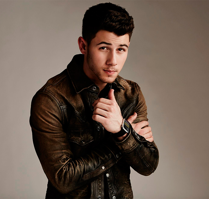 Nick Jonas se arrepende de momentos de sua adolescência nos <i>Jonas Brothers</i>