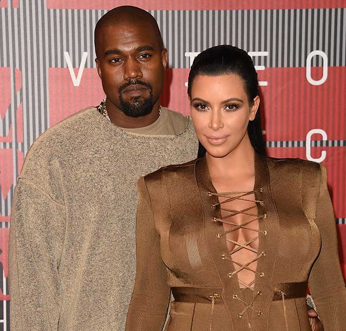 Kim Kardashian faz Kanye West prometer que irá procurar ajuda médica para seus acessos de raiva, entenda!