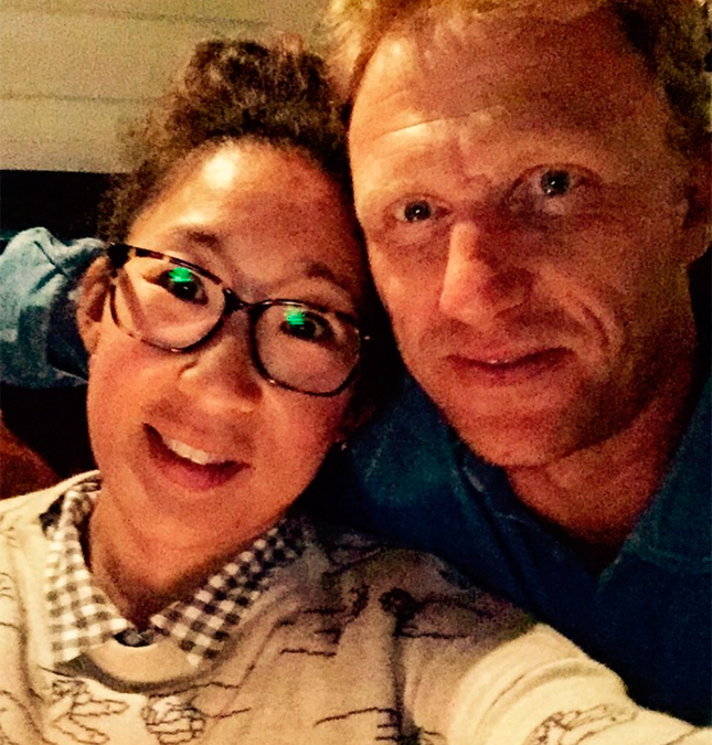 Sandra Oh, a eterna Cristina, de <I>Grey's Anatomy</I>, publica foto ao lado de Kevin McKidd, seu par romântico na série