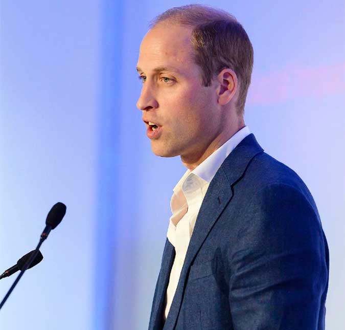 Príncipe William fala sobre campanha contra o <i>cyberbulling: </i> -<i>Como pai, eu fiquei chocado</i>