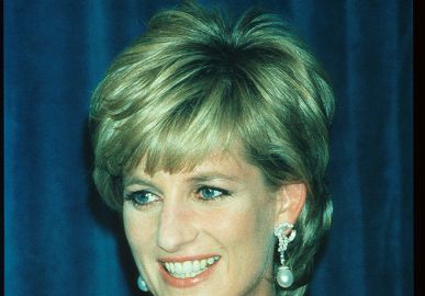 Roupa de princesa Diana é vendida em leilão por 44 mil reais, saiba os detalhes!