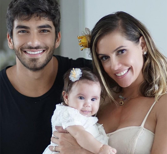 Prestes a estrear como ator, Hugo Moura se derrete por Deborah Secco: <I>Agora, sei que é possível estar com alguém para sempre</i>