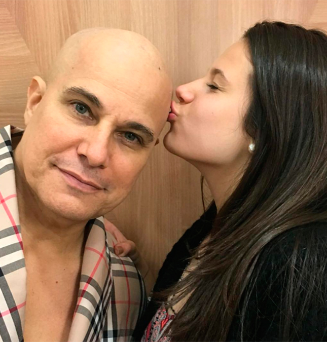 Após revelar câncer, Edson Celulari recebe carinho de Claudia Raia e de sua filha