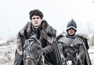 Ator de <i>Game of Thrones</i> dispara sobre a morte seu personagem: <i>- Eu acho que esse final é justo e certo</i>