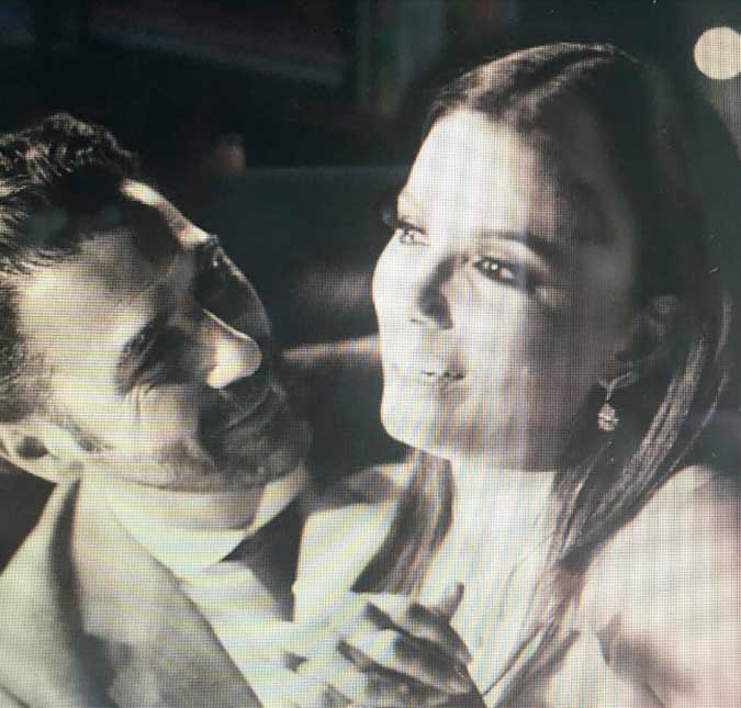 Eva Longoria faz declaração de amor para José Antonio Bastón comemorando um mês de casamento!
