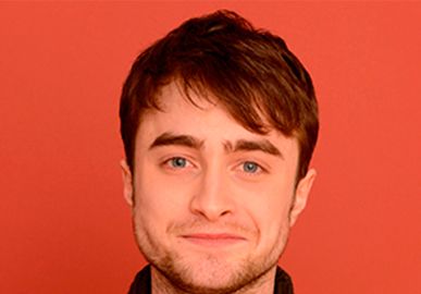 Daniel Radcliffe brinca sobre cena de beijo com Paul Dano em <i>Swiss Army Man</i>