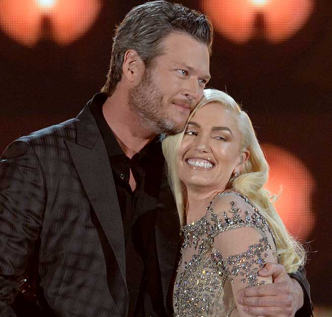 Gwen Stefani quer pisar no freio em seu relacionamento com Blake Shelton!