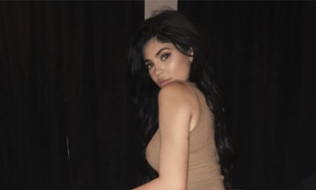 Kylie Jenner vai abrir uma loja física da <i>Kylie Cosmetics</i>, vem ver!